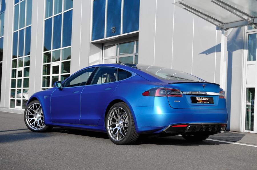  Tesla Model S by Brabus 2015 года  (фото 3 из 11)
